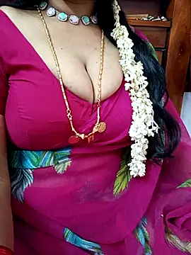 Snapshot of amala_ss chatting on March 2025 07:00:01 AM amala ss online show from March 2025 07:00:01 AM