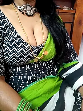 Snapshot of amala_ss chatting on February 2025 03:15:01 AM amala ss online show from February 2025 03:15:01 AM