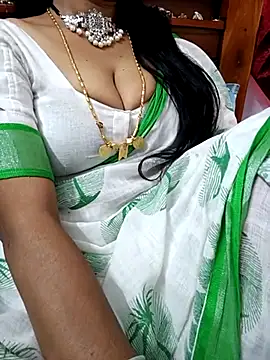 Snapshot of amala_ss chatting on February 2025 10:15:02 AM amala ss online show from February 2025 10:15:02 AM