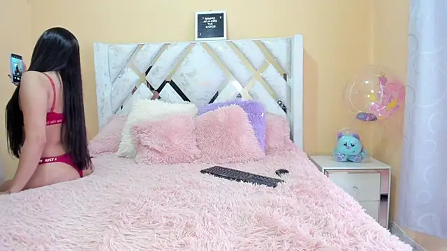 Anniie grey online show from March 2026 09:39:01 PM