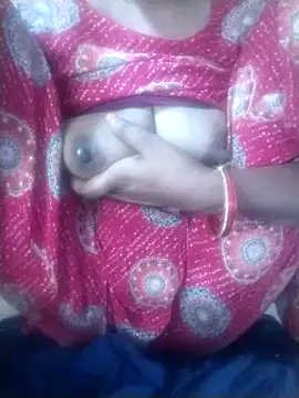 Snapshot of saloni19881 chatting on March 2025 03:10:02 AM saloni19881 online show from March 2025 03:10:02 AM