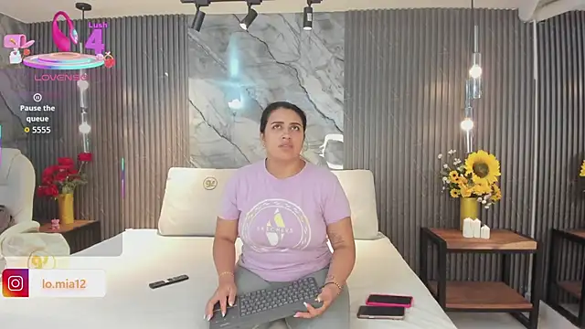 julietha taylor online show from May 2026 12:41:01 AM