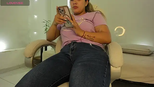 julietha taylor online show from September 2025 02:32:02 AM