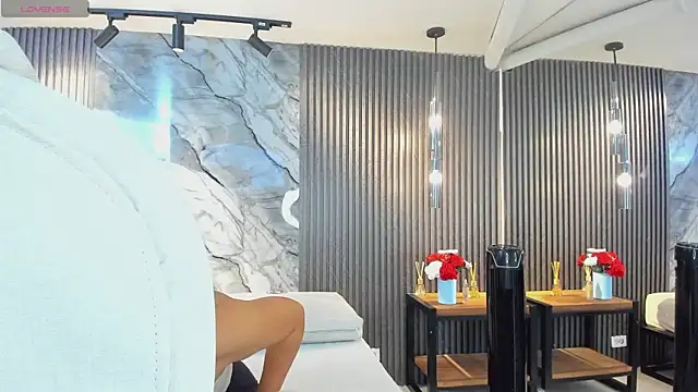 Snapshot of julietha_taylor chatting on November 2025 02:34:02 AM julietha taylor online show from November 2025 02:34:02 AM