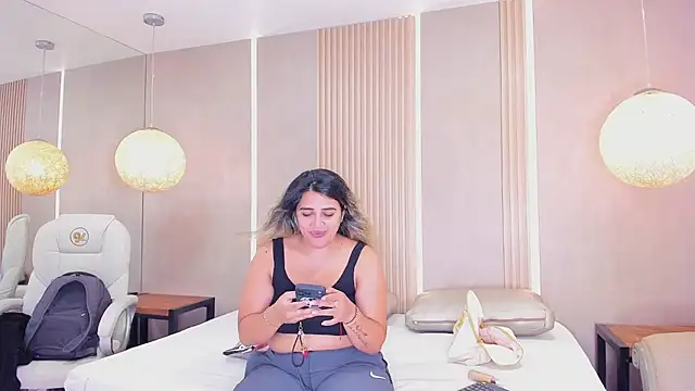 Snapshot of julietha_taylor chatting on July 2026 03:02:01 AM julietha taylor online show from July 2026 03:02:01 AM