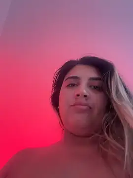 Snapshot of julietha_taylor chatting on June 2026 12:10:02 PM julietha taylor online show from June 2026 12:10:02 PM