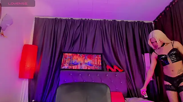 Snapshot of Gabyqueen70 chatting on November 2025 03:10:02 AM Gabyqueen70 online show from November 2025 03:10:02 AM