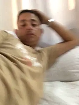 isacalejandroo online show from February 2025 04:34:02 PM