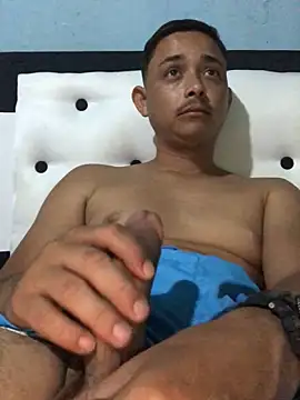 isacalejandroo online show from February 2025 03:40:01 AM