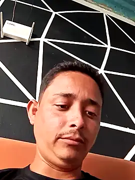 isacalejandroo online show from February 2025 08:38:02 PM