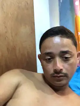 isacalejandroo online show from February 2025 07:44:01 PM