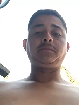 isacalejandroo online show from February 2025 10:17:02 PM