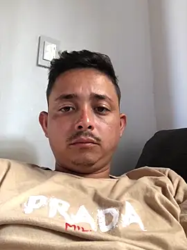 isacalejandroo online show from September 2025 06:43:02 PM