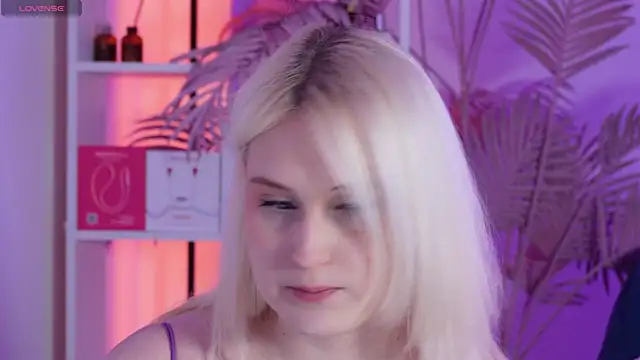 tiffannyjons online show from February 2026 06:05:02 PM