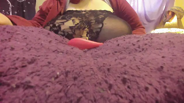 Snapshot of Alli_Kat chatting on February 2025 09:30:02 PM Alli Kat online show from February 2025 09:30:02 PM