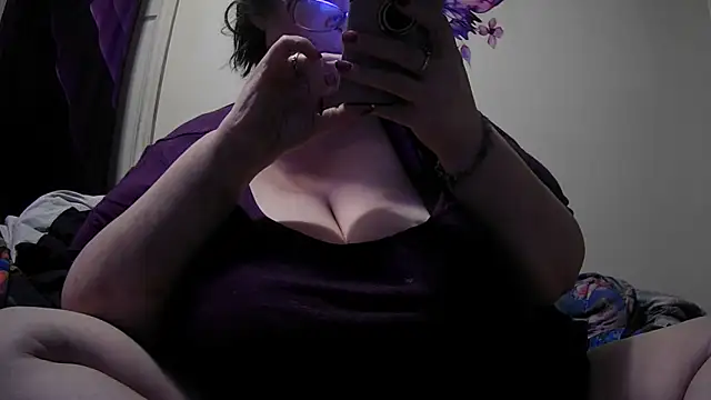 Alli Kat online show from November 2025 07:34:02 AM