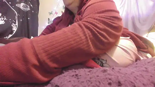 Snapshot of Alli_Kat chatting on March 2025 10:34:01 PM Alli Kat online show from March 2025 10:34:01 PM