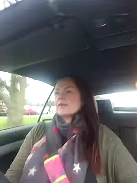 Snapshot of 420Curvybabe chatting on February 2025 09:28:01 AM 420Curvybabe online show from February 2025 09:28:01 AM