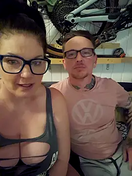 Snapshot of 420Curvybabe chatting on November 2025 08:23:02 PM 420Curvybabe online show from November 2025 08:23:02 PM