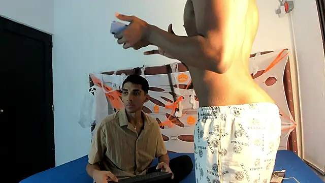 boys yourparty online show from October 2025 01:13:02 PM