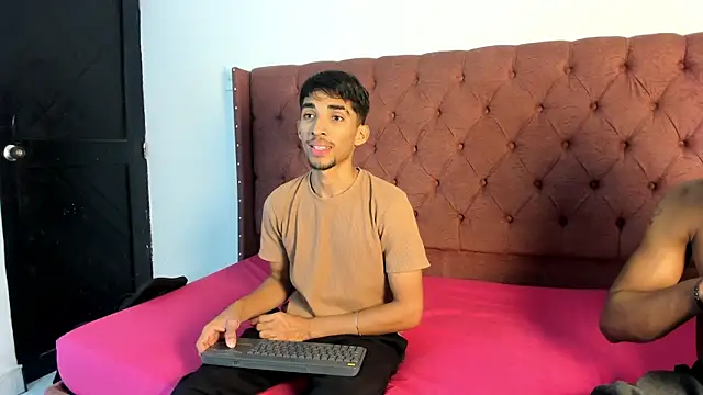 boys yourparty online show from September 2025 01:14:01 PM