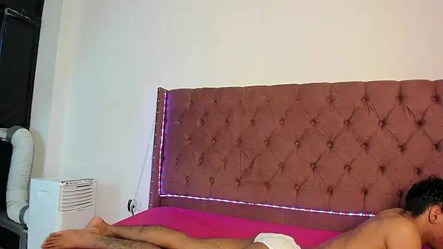 boys yourparty online show from March 2026 01:02:02 AM