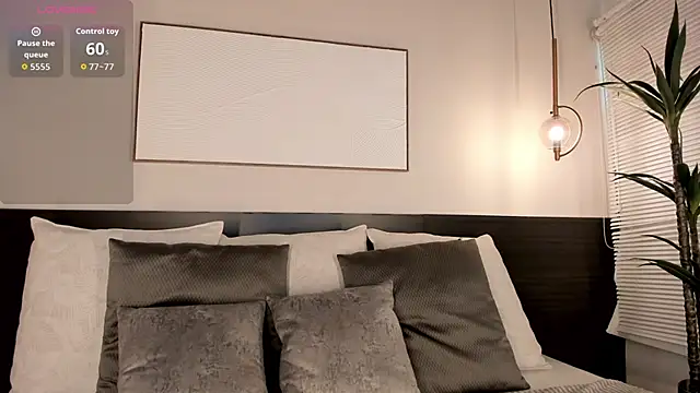 SophieBlake online show from October 2025 08:28:02 PM