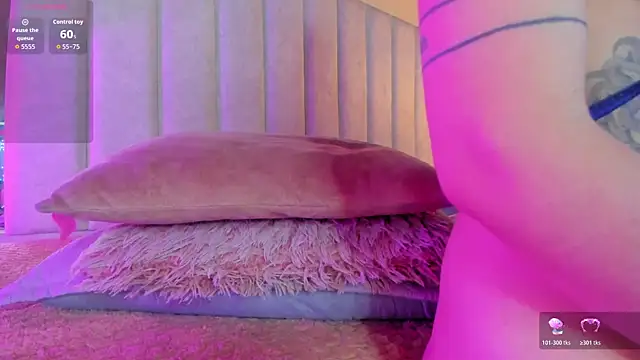 lil hanna18 online show from November 2025 08:57:01 PM