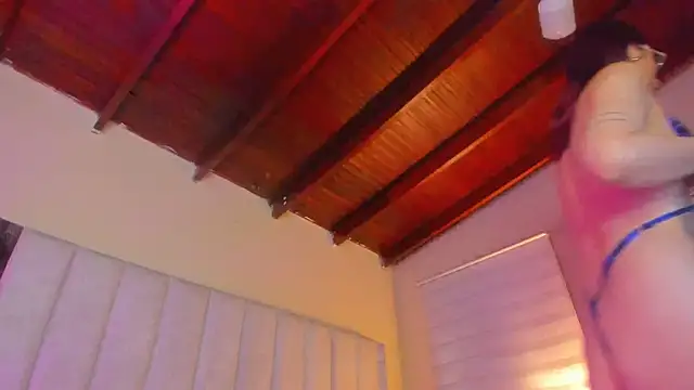 lil hanna18 online show from November 2025 11:20:02 AM