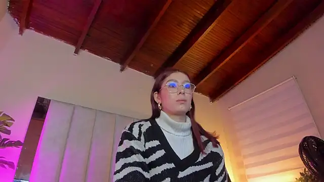 lil hanna18 online show from November 2025 11:25:01 AM