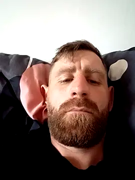 benalexa1992 online show from April 2026 03:51:02 PM