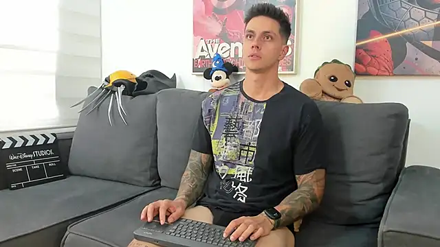 Snapshot of JeanBroc chatting on December 2025 07:50:02 PM JeanBroc online show from December 2025 07:50:02 PM