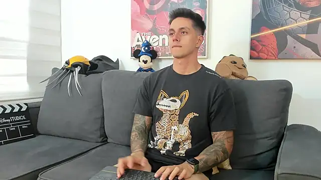 Snapshot of JeanBroc chatting on December 2025 08:00:01 PM JeanBroc online show from December 2025 08:00:01 PM