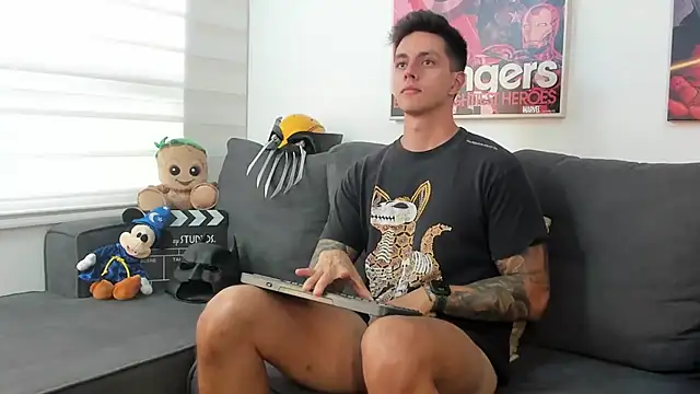 Snapshot of JeanBroc chatting on February 2026 07:33:01 PM JeanBroc online show from February 2026 07:33:01 PM