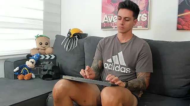 Snapshot of JeanBroc chatting on February 2026 07:27:01 PM JeanBroc online show from February 2026 07:27:01 PM