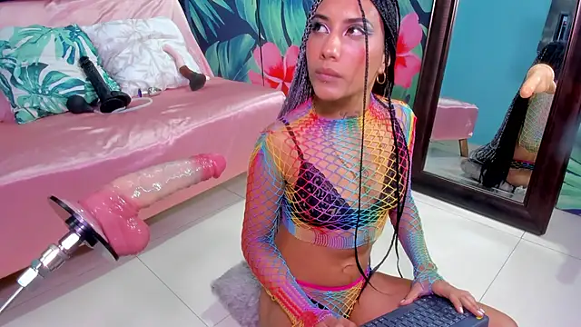 Mieldeluna online show from November 2025 06:30:01 AM