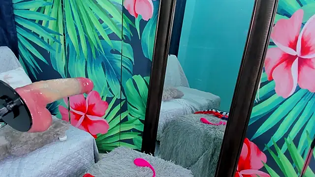 Mieldeluna online show from December 2025 04:49:02 AM