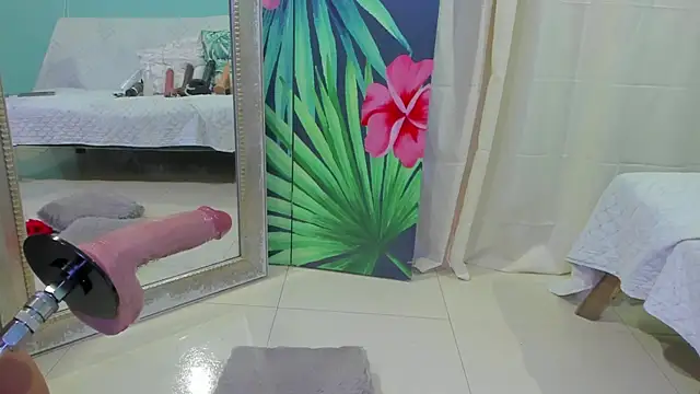 Mieldeluna online show from May 2026 05:35:01 AM