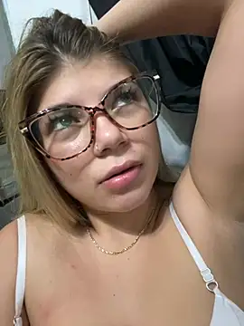 PEACHY439 online show from March 2025 08:30:01 AM