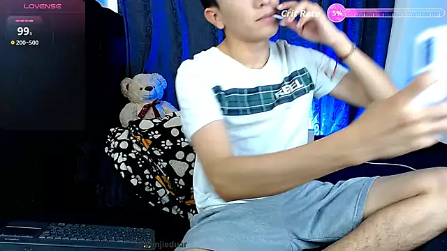 benji hoter online show from January 2026 11:52:01 PM