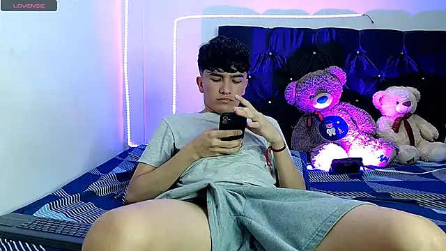 benji hoter online show from October 2025 07:02:01 PM