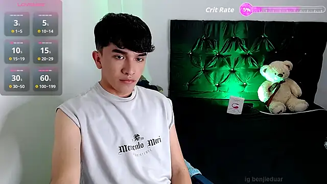 benji hoter online show from December 2025 10:37:02 PM