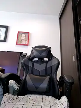 milena 23x online show from April 2026 05:41:02 PM