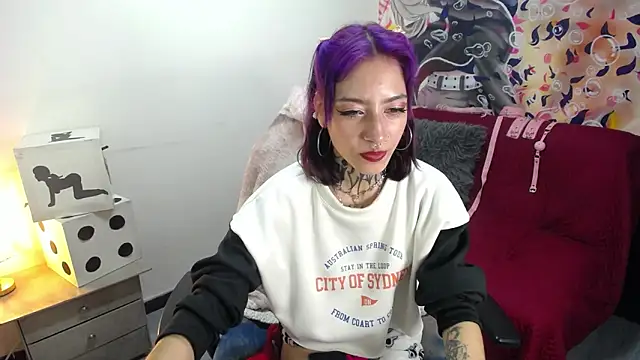 Snapshot of Scarllett_BDSM chatting on April 2026 07:45:01 AM Scarllett BDSM online show from April 2026 07:45:01 AM