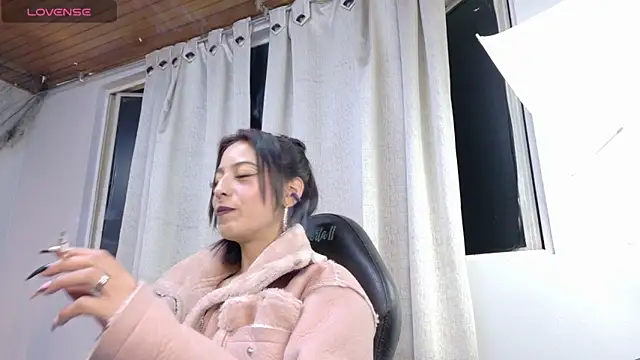 Snapshot of Scarllett_BDSM chatting on October 2025 06:13:01 AM Scarllett BDSM online show from October 2025 06:13:01 AM