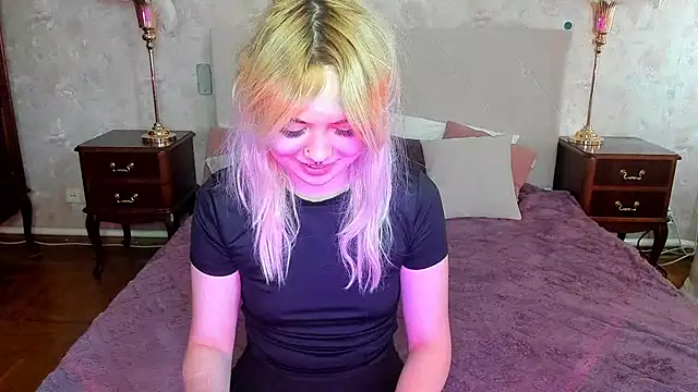 Iriska mini online show from September 2025 07:51:01 AM