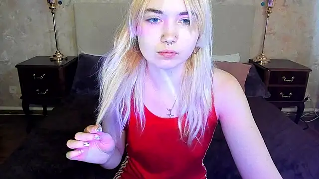 Iriska mini online show from October 2025 07:20:02 AM