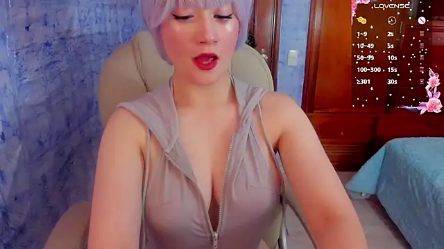 Maavca  online show from December 2025 08:02:02 PM