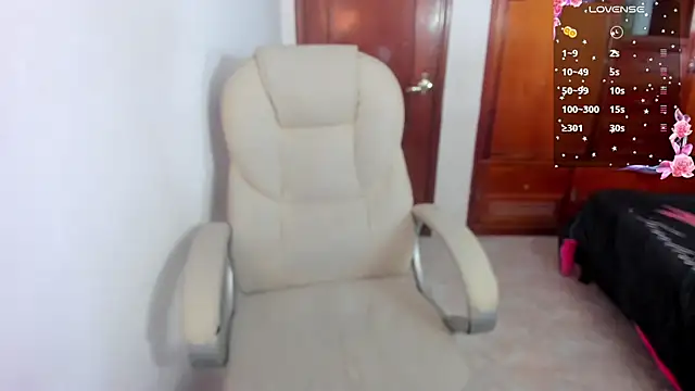 Maavca  online show from November 2025 07:51:01 PM