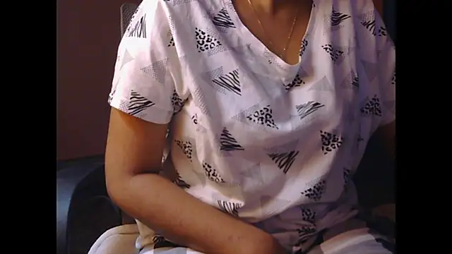 Snapshot of AngelLiza69 chatting on March 2025 05:16:02 PM AngelLiza69 online show from March 2025 05:16:02 PM
